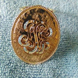 Vintage gold scarf ring.